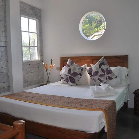 Romblon Stone Creek House Bed & Breakfast エクステリア 写真