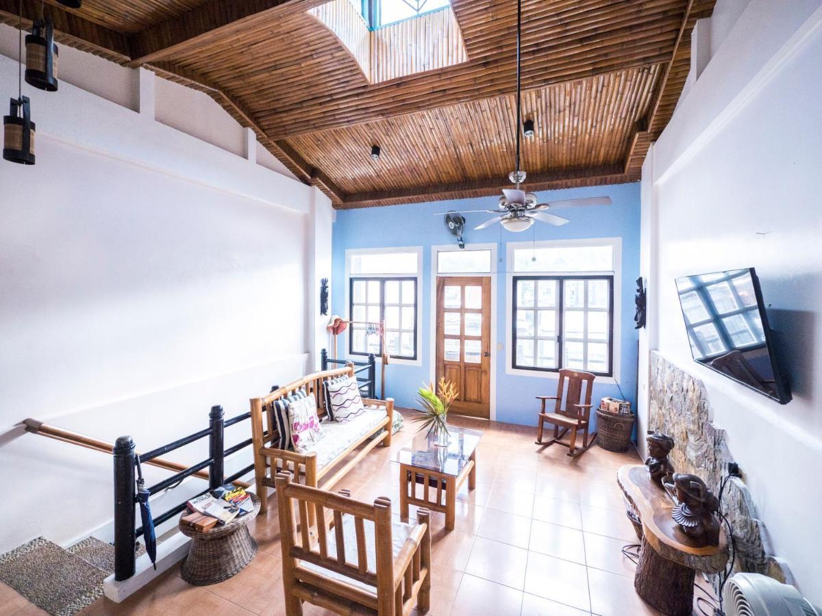 Romblon Stone Creek House Bed & Breakfast エクステリア 写真