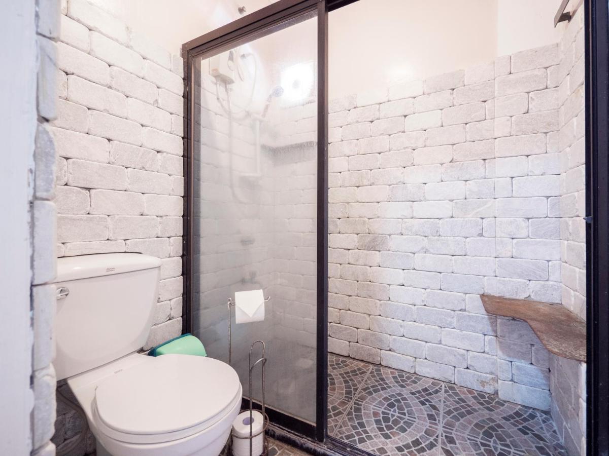 Romblon Stone Creek House Bed & Breakfast エクステリア 写真
