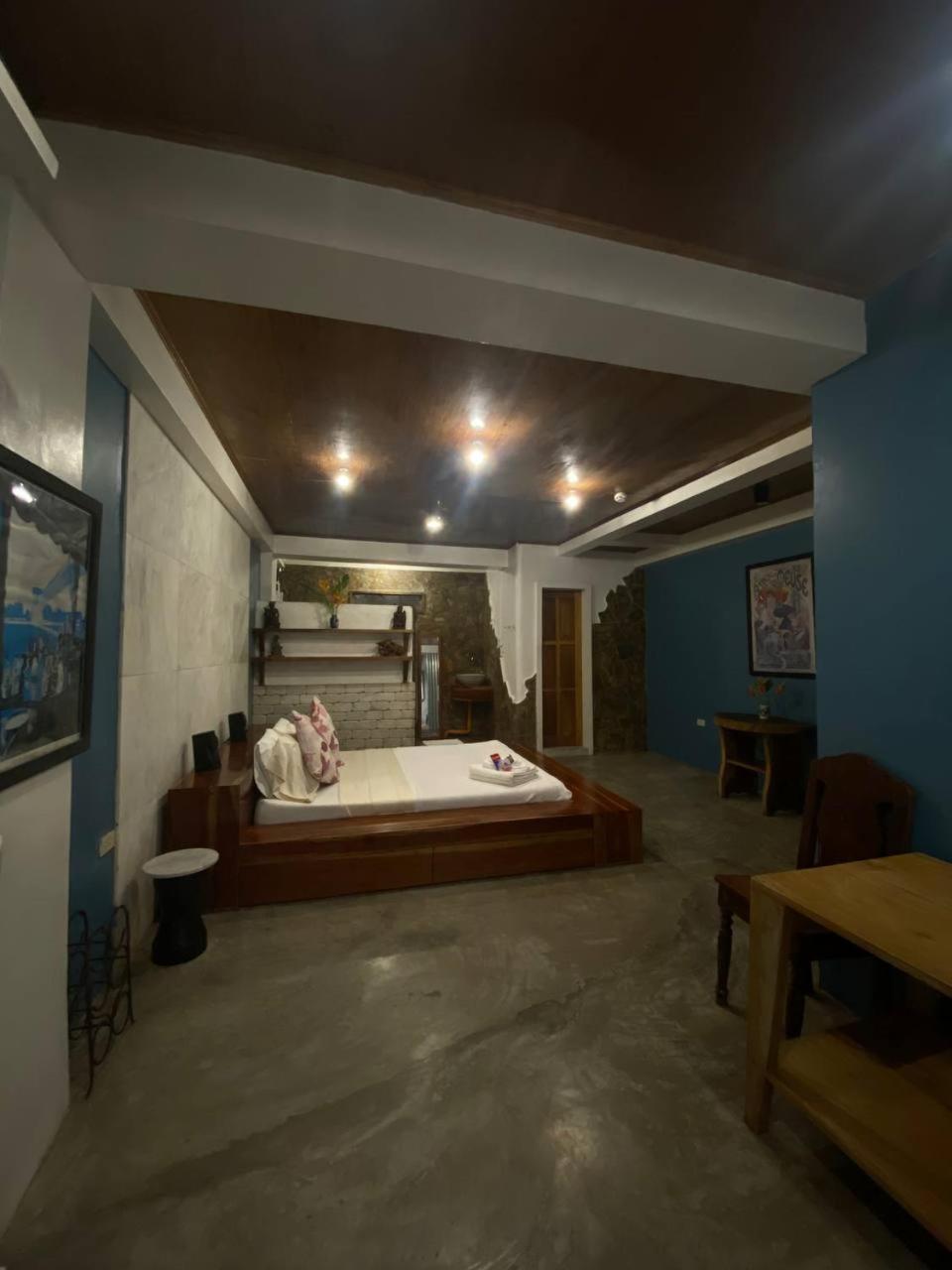 Romblon Stone Creek House Bed & Breakfast 部屋 写真