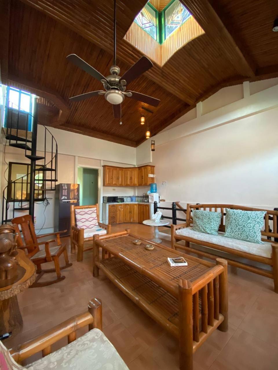 Romblon Stone Creek House Bed & Breakfast エクステリア 写真
